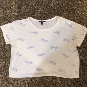 White t-shirt with bicycles